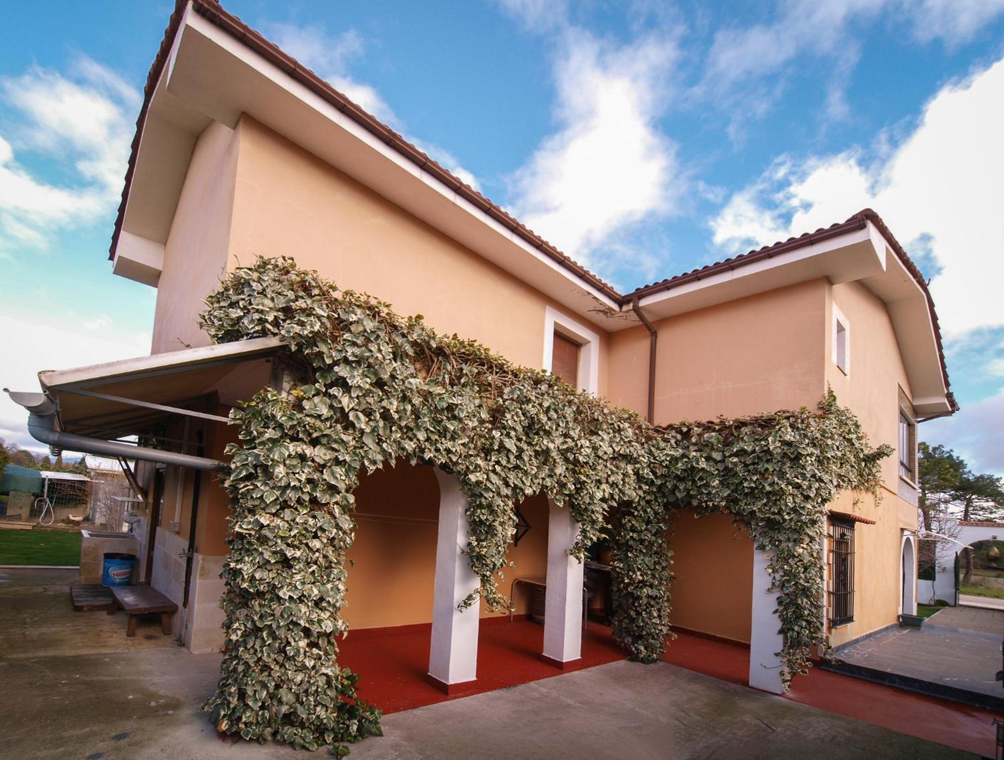 Casa Los Arcos Trespaderne ภายนอก รูปภาพ